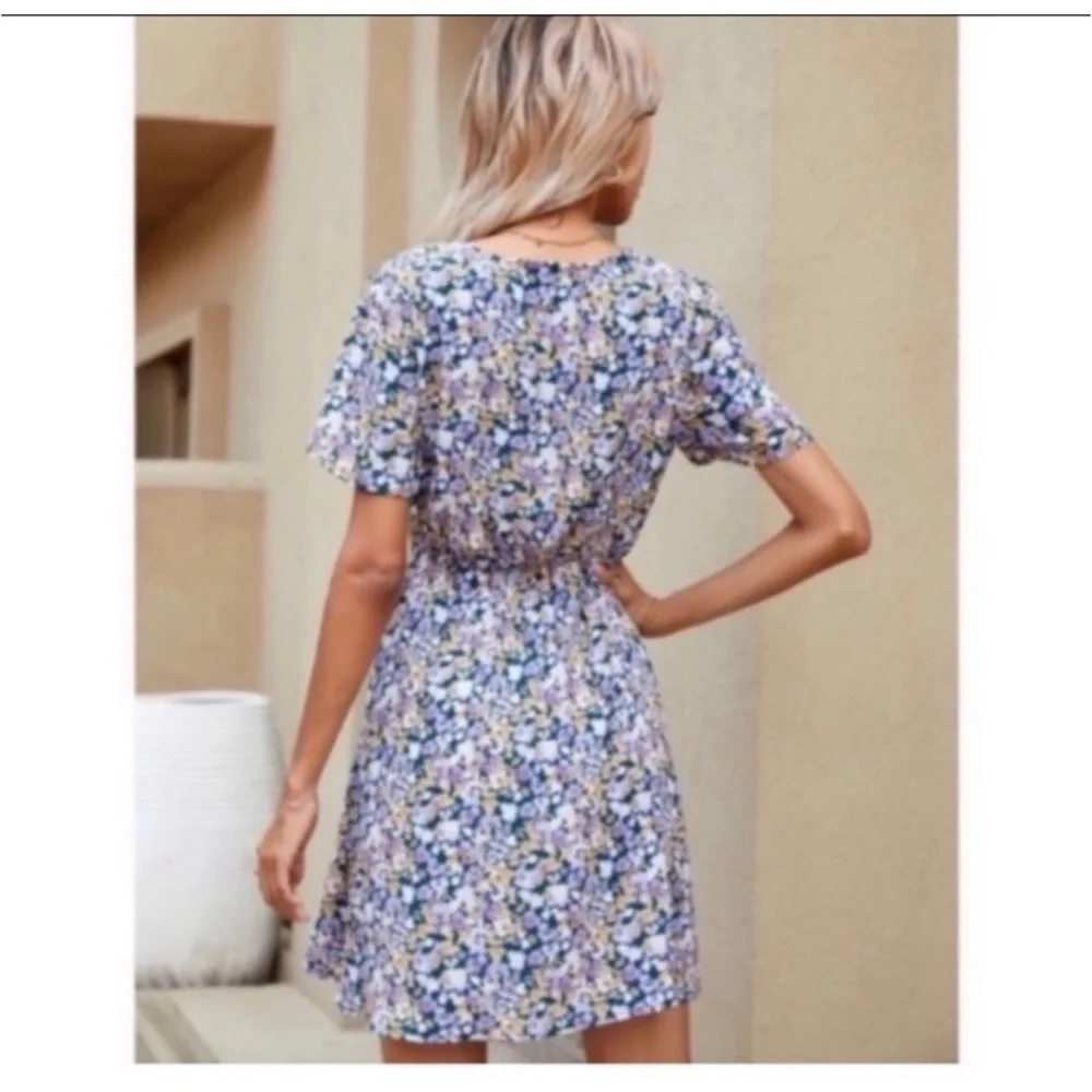 V NECK FLOWER PRINT A LINE DRESS - Picture 4 of 9